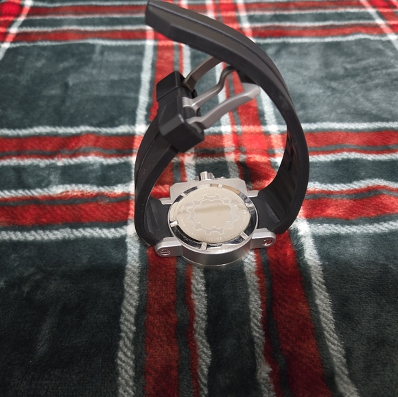 Rare Oakley Gearbox Watch Brushed Stainless Steel / Dazzle Camo Dial OW0009-02 - Picture 6 of 8